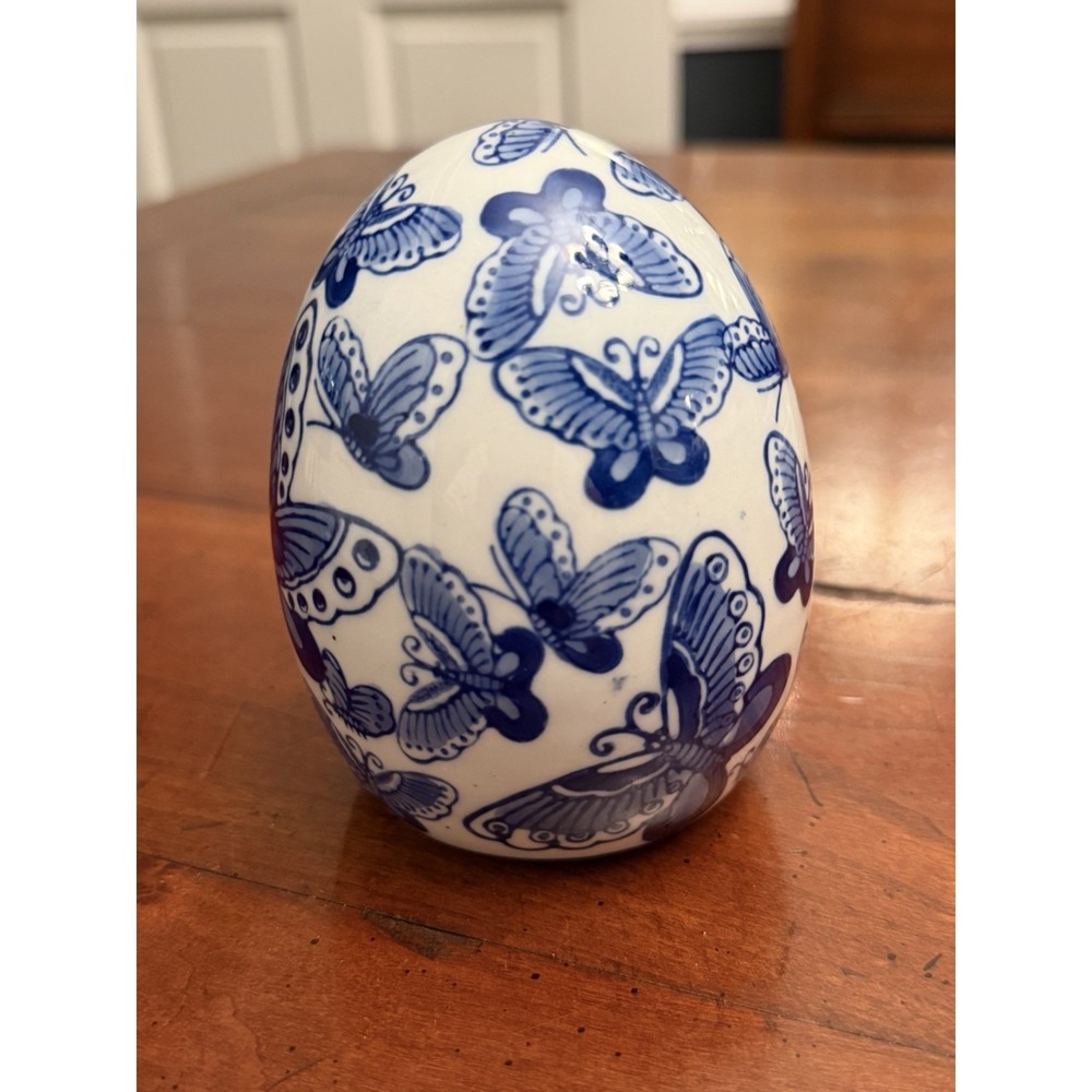 Vintage Chinese Blue & White Porcelain Egg - Butterfly Chinoiserie Design 3.5"